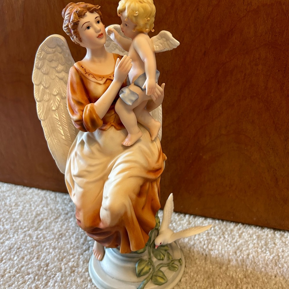 Charming Angel and Child Figurine - Picture 3 of 4